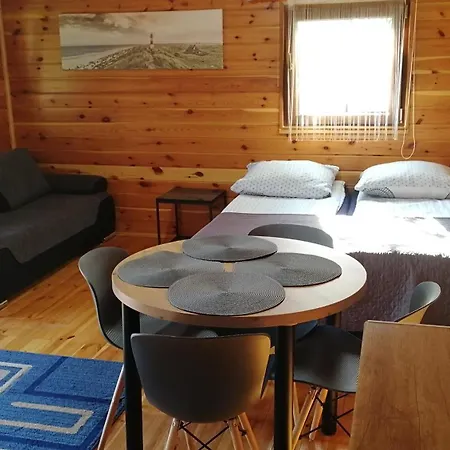 Деревянный коттедж Letniskowy W Centrum Mikolajek Миколайки